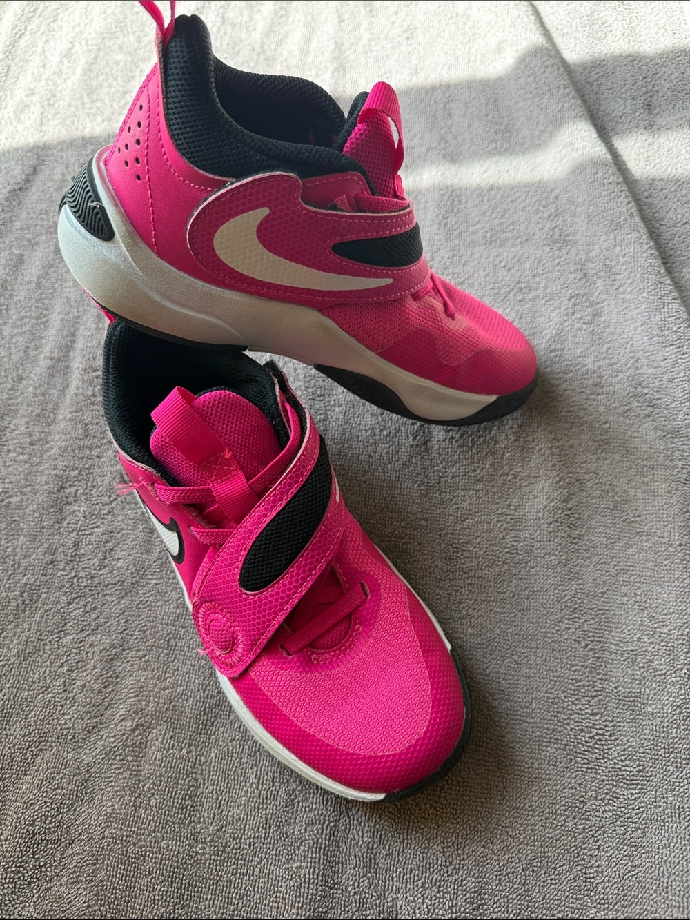 Nike Kids' Pink Basketball Sneakers
